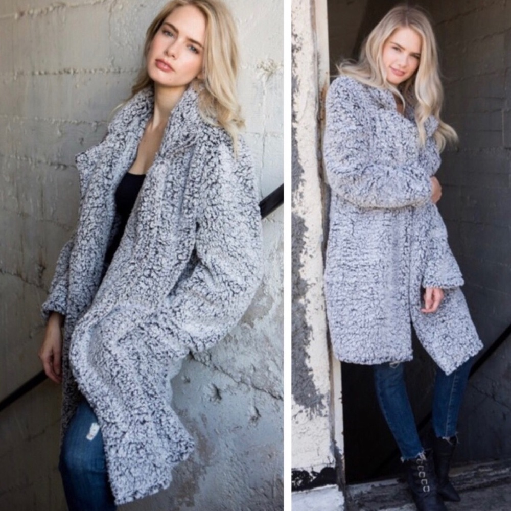 ✨LAST ONE✨Super Soft Two Tone Sherpa Long Coat - Picture 5 of 8